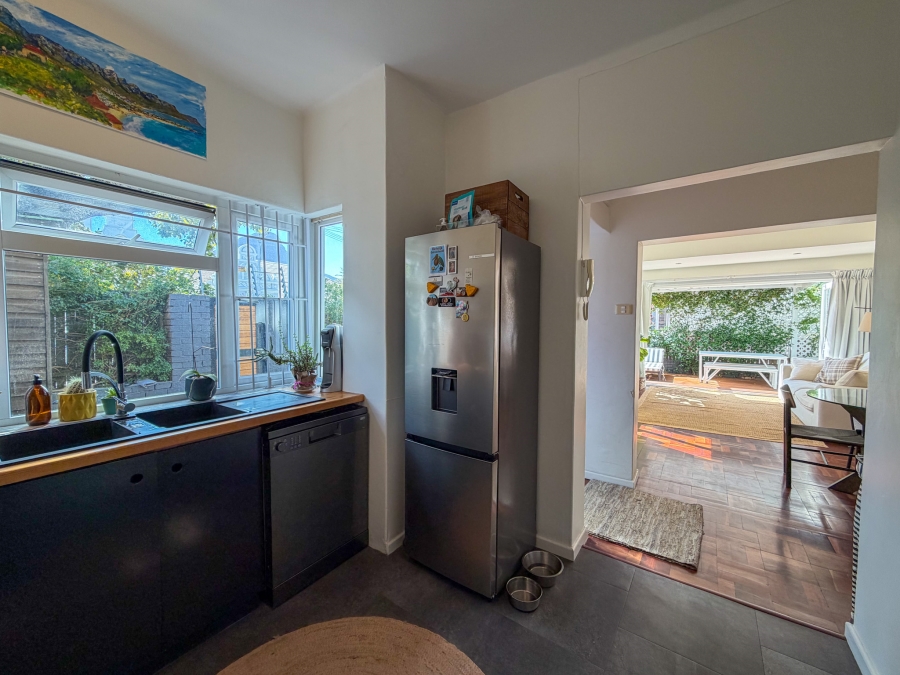 2 Bedroom Property for Sale in Oranjezicht Western Cape